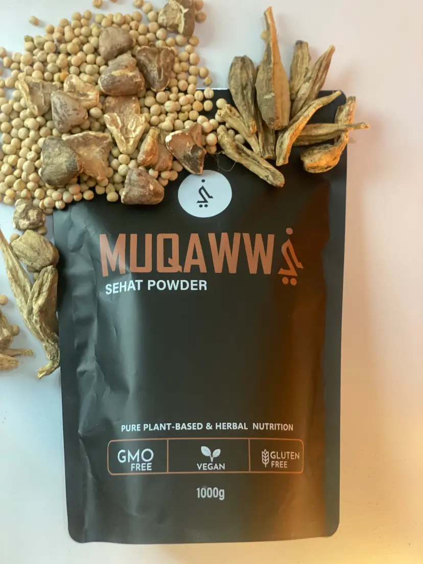 Pouch beneath the plant ingredients of the blend